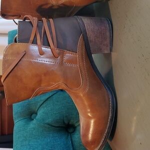 ETC!- Womens 2 toned Strappy Ankle boots Block Heel lace up back New! Sz.7